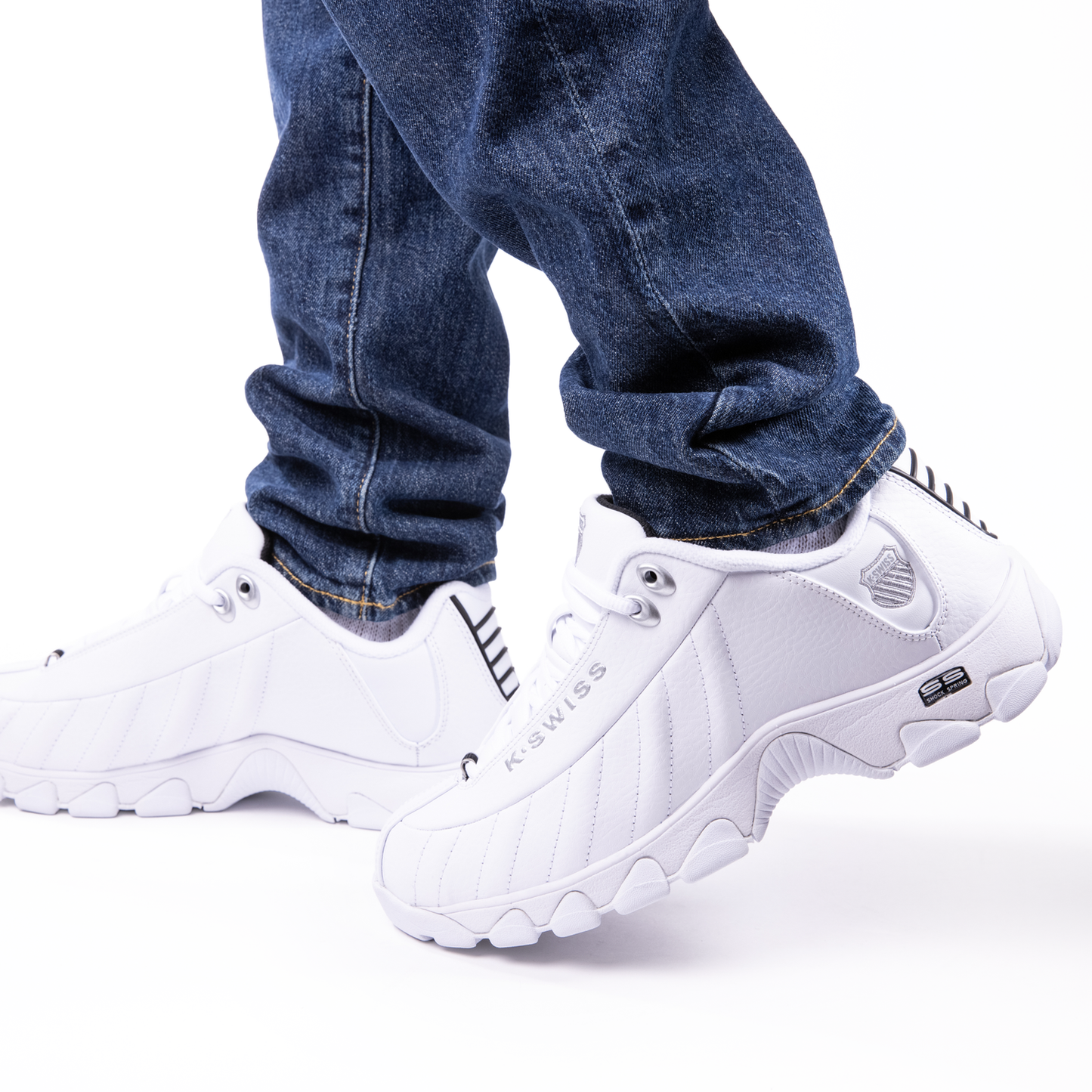 ST329 CMF Sneakers - Premium Brand Shoes for Men and Women