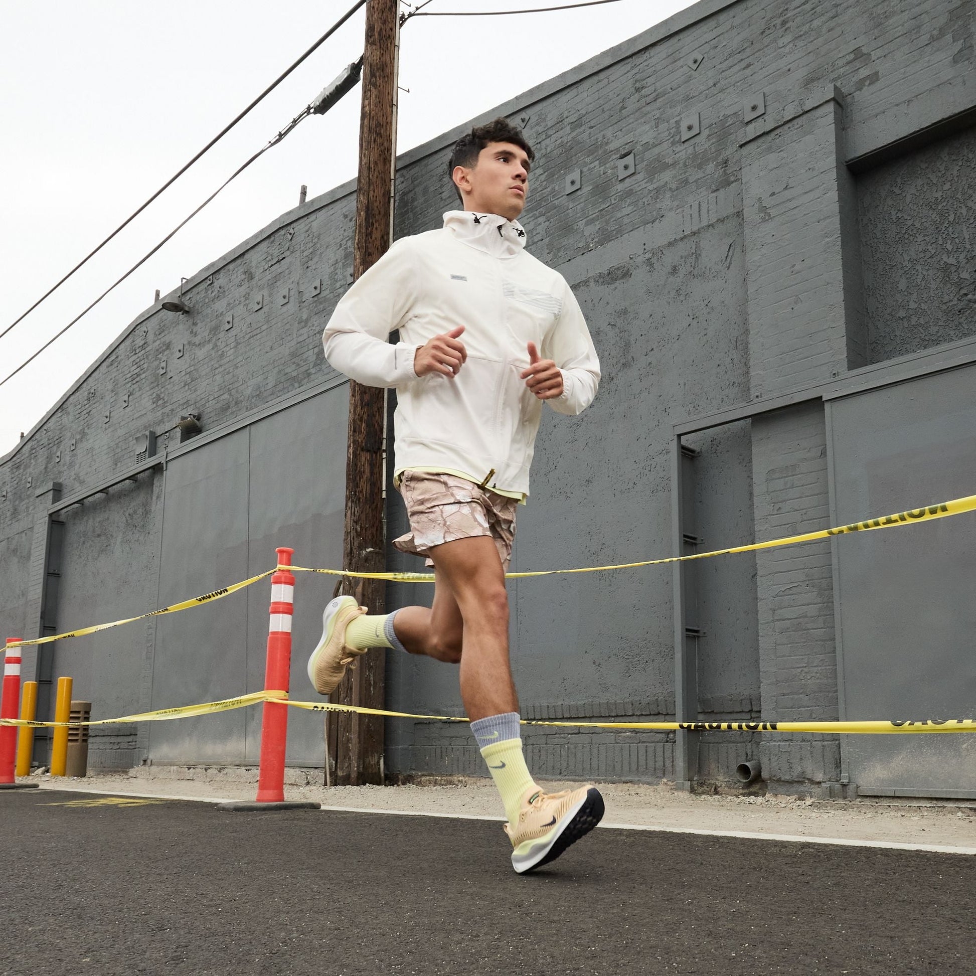React Infinity Run Flyknit 4 Sneakers - Premium Brand Shoes for Men and Women