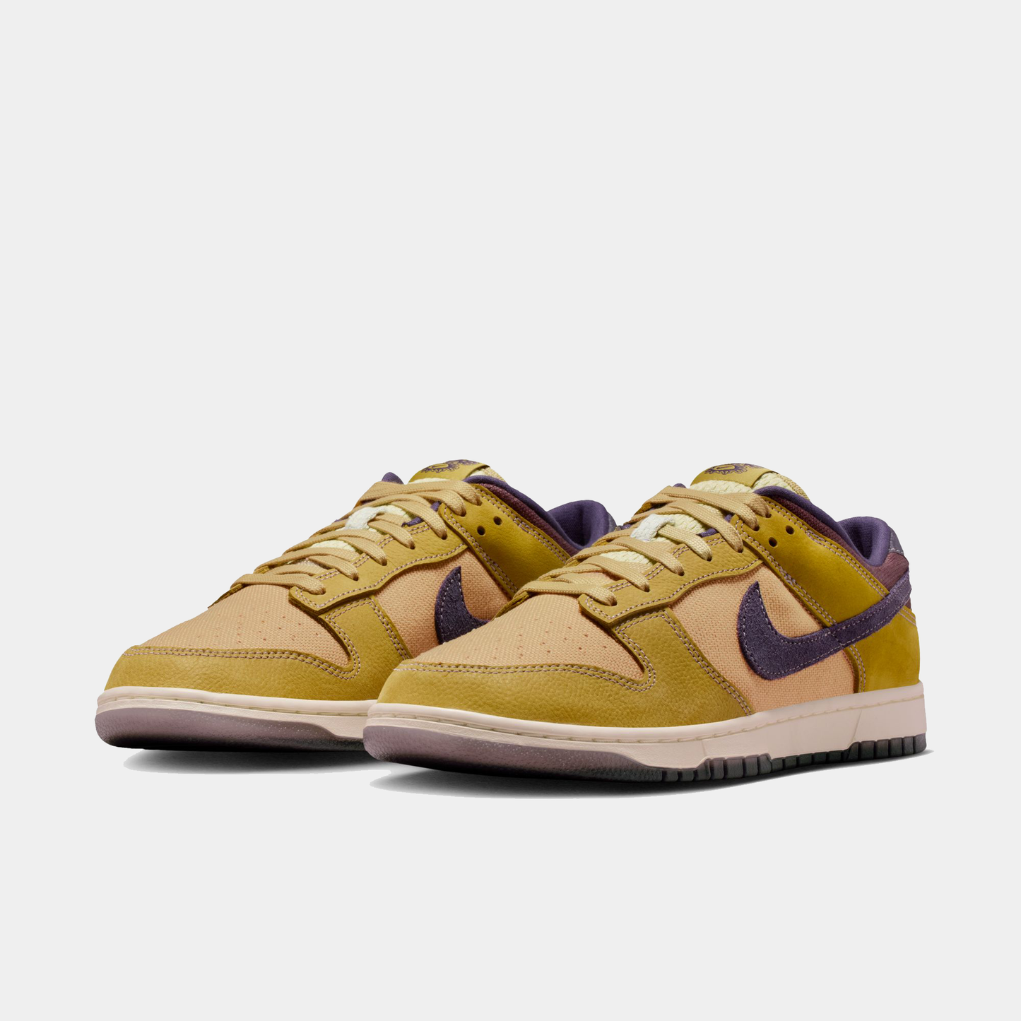 Dunk Low Retro SE Sneakers - Premium Brand Shoes for Men and Women