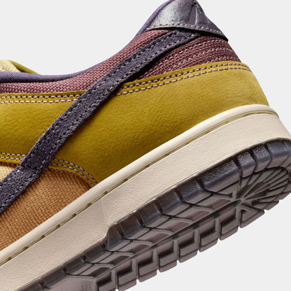Dunk Low Retro SE Sneakers - Premium Brand Shoes for Men and Women