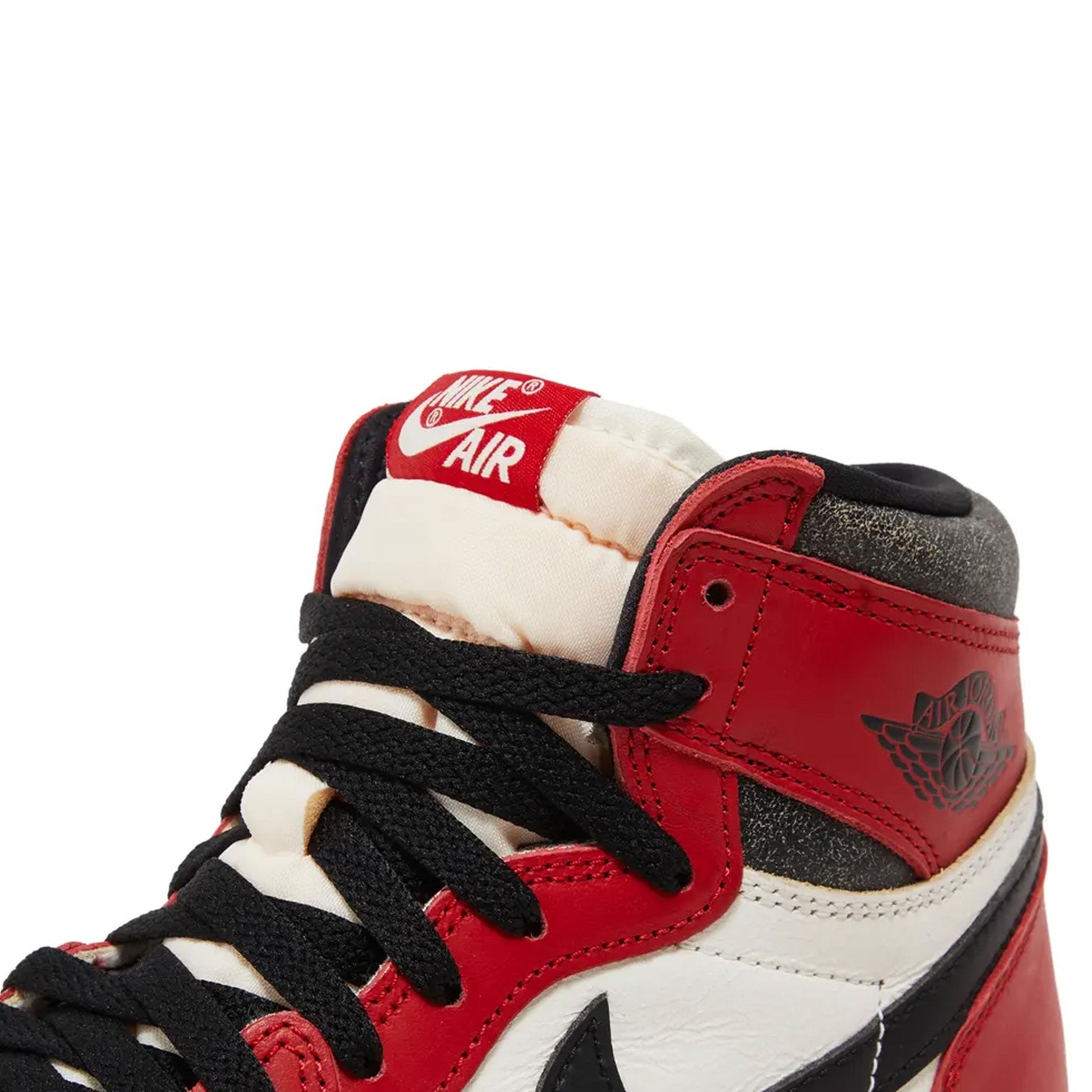 Air Jordan 1 Retro High OG 'Chicago Lost and Found' (2022)