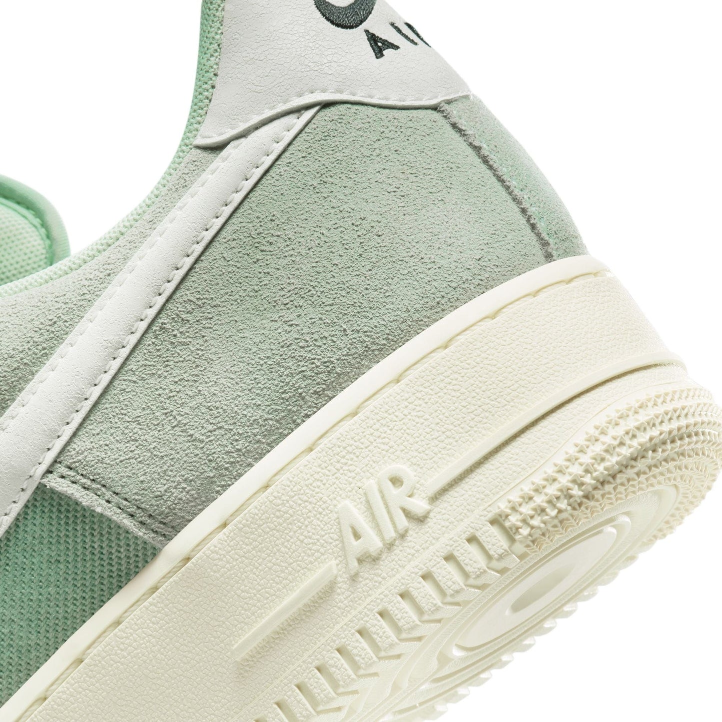 Air Force 1 '07 LV8 Sneakers - Premium Brand Shoes for Men and Women