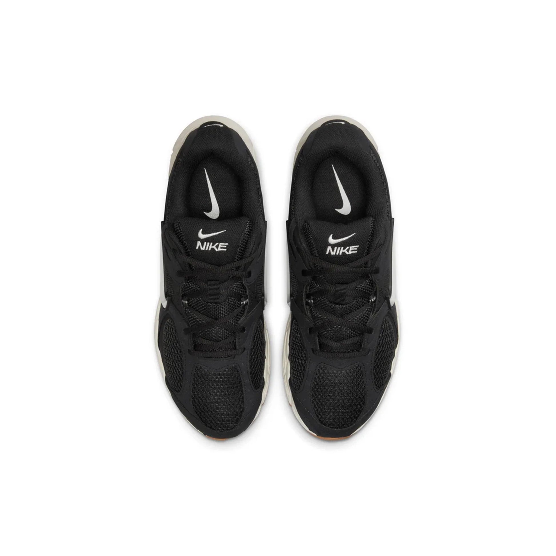 Nike V5 RNR 'Black Gum'
